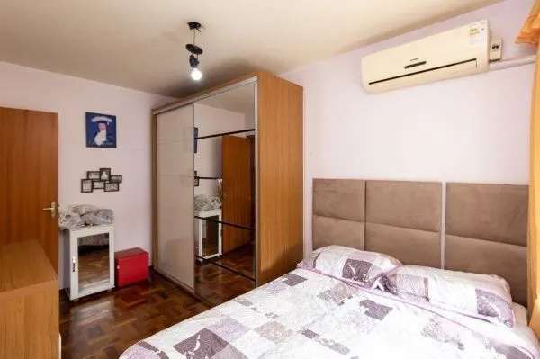 Imagem Vende-se apartamento com 2 quartos, 62 m² e 1 vaga