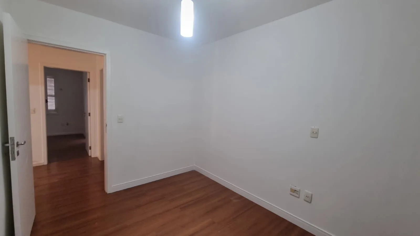 Imagem Casa Reformada de 197mq no Condomínio Villa Dei Fiori - Bairro Tristeza a venda na Zona Sul de Porto Alegre.
