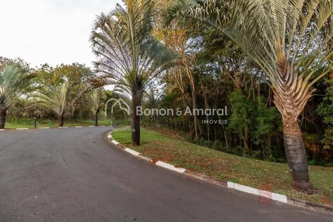 Imagem Este terreno à venda está localizado em um condomínio com uma localização central em Paulínia,...