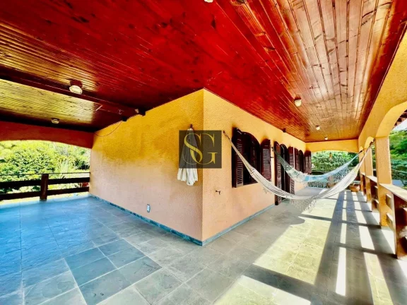 Imagem Casa para Venda em Teresópolis, Albuquerque, 3 dormitórios, 1 suíte, 2 banheiros, 3 vagas