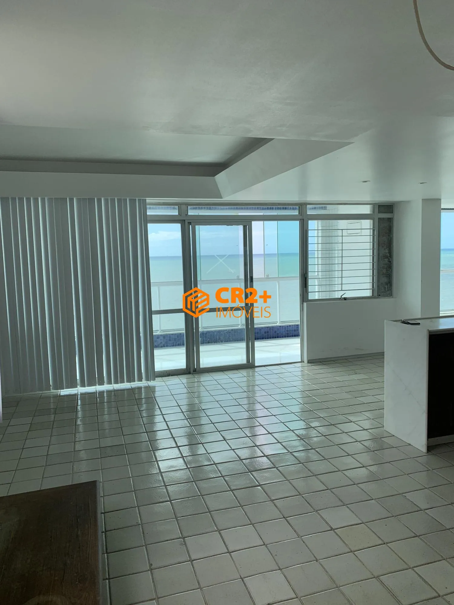 Imagem Vendo Apartamento com 277m2, 4QTOS, 2 Suítes sendo uma master.