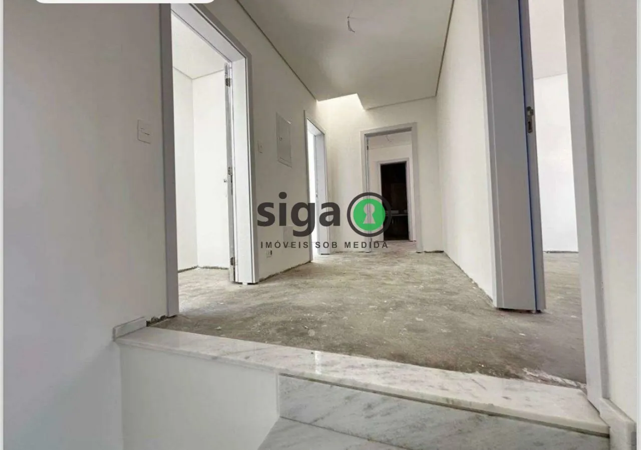 Imagem Casa em condomínio à Venda no Alto da Boa Vista com 4 quartos