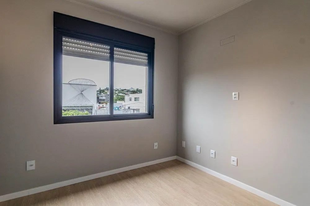 Imagem Apartamento 1 dormitório reformado excelente localização - Porto Alegre