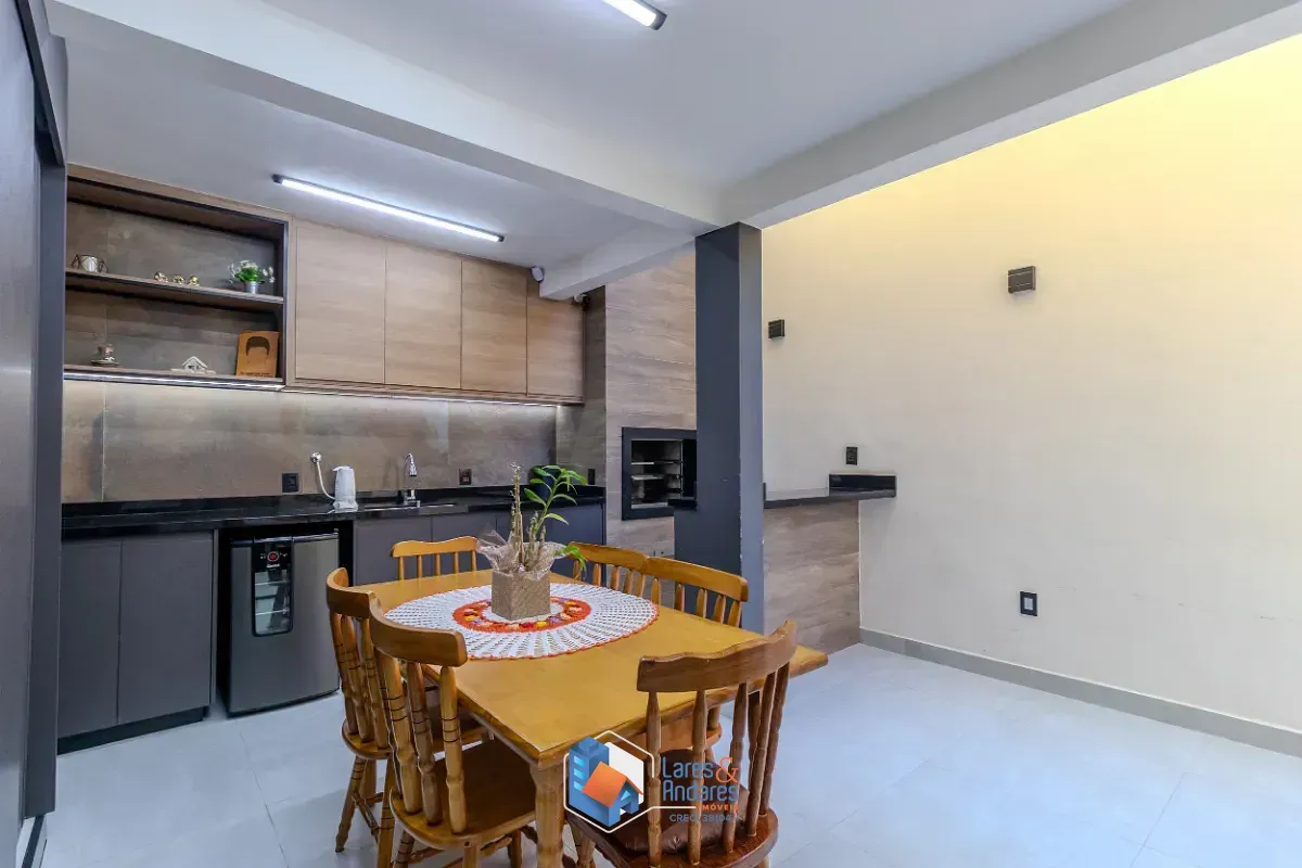 Imagem Sobrado para venda em Vila Nair com 3 quartos, sendo 1 suíte, 99m²