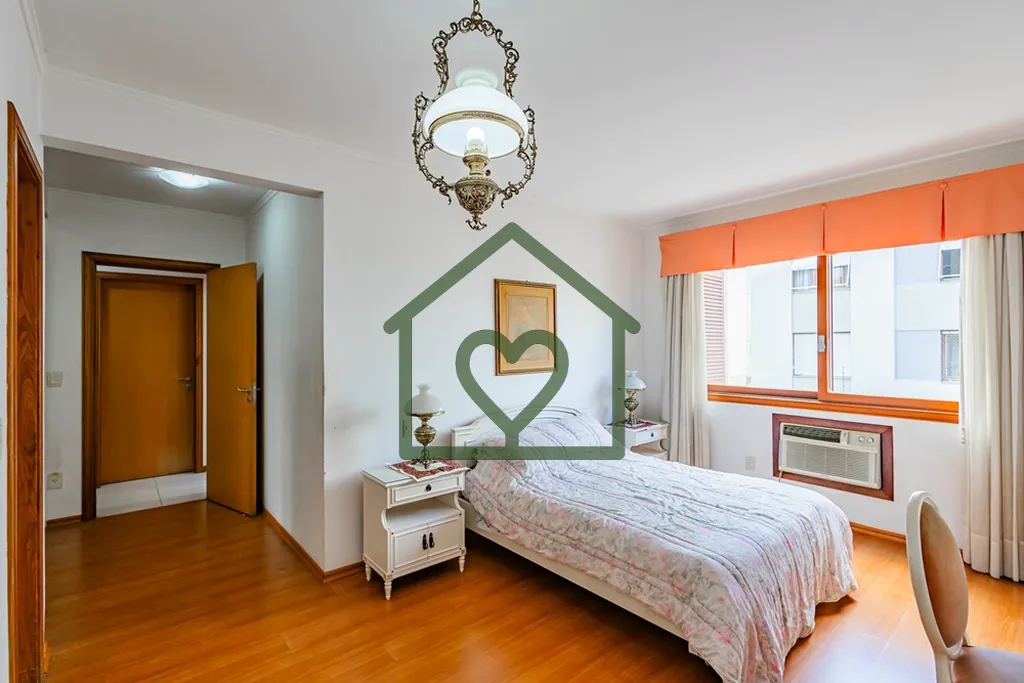 Imagem Descubra o seu novo lar no coração do Jardim Planalto em Porto Alegre! 
Este incrível apartamento...