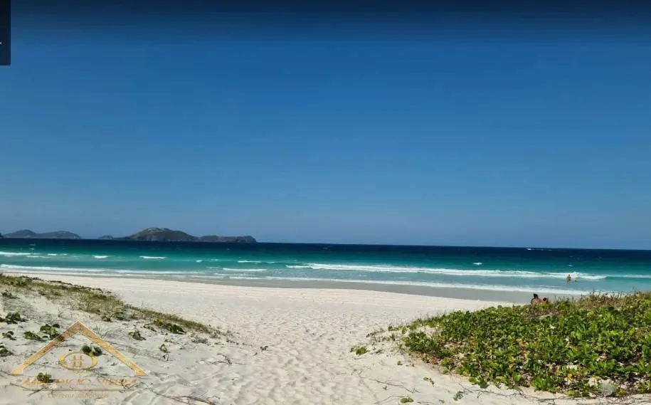 Imagem Casa em Condomínio para Venda em Cabo Frio / RJ no bairro Praia do Foguete