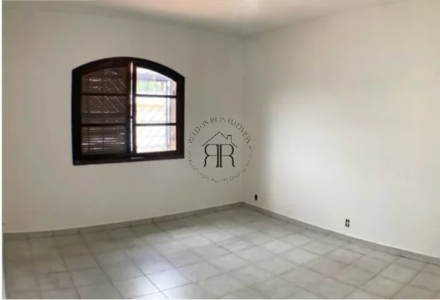 Imagem Venha conhecer a casa dos seus sonhos! Com 3 quartos amplos, sendo 1 suíte, esta casa é perfeita p...