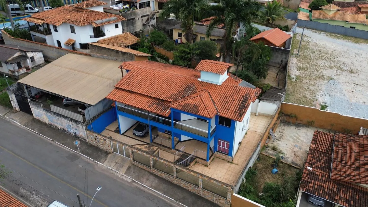 Imagem Apresentamos está excelente residência em Brumadinho, i