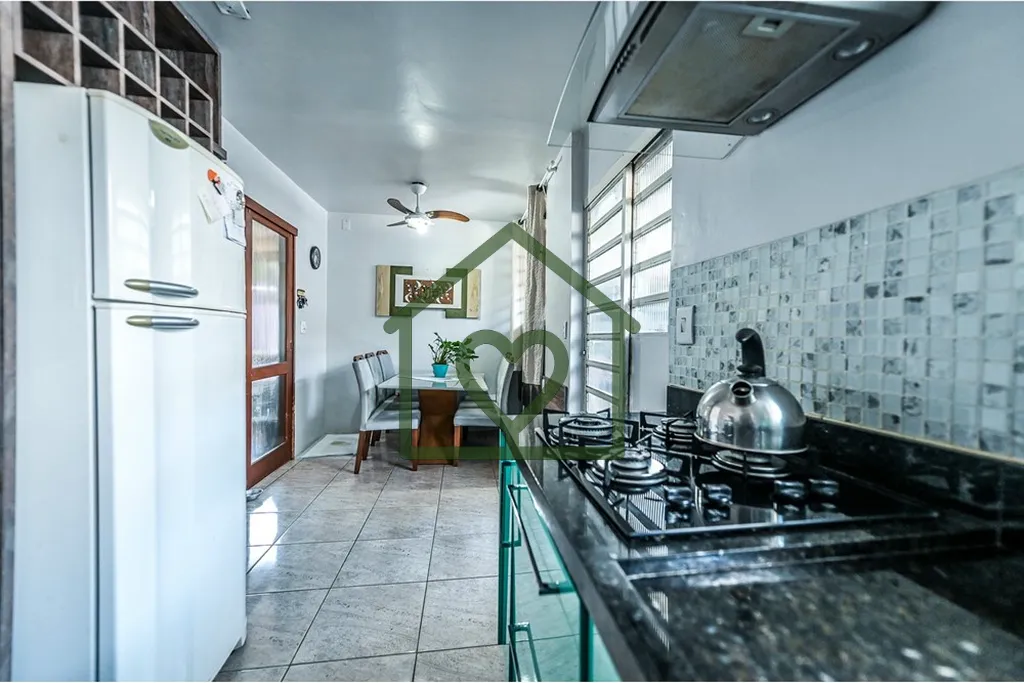 Imagem Se você busca uma casa acolhedora e bem localizada em Porto Alegre, a oportunidade ideal está aqui...