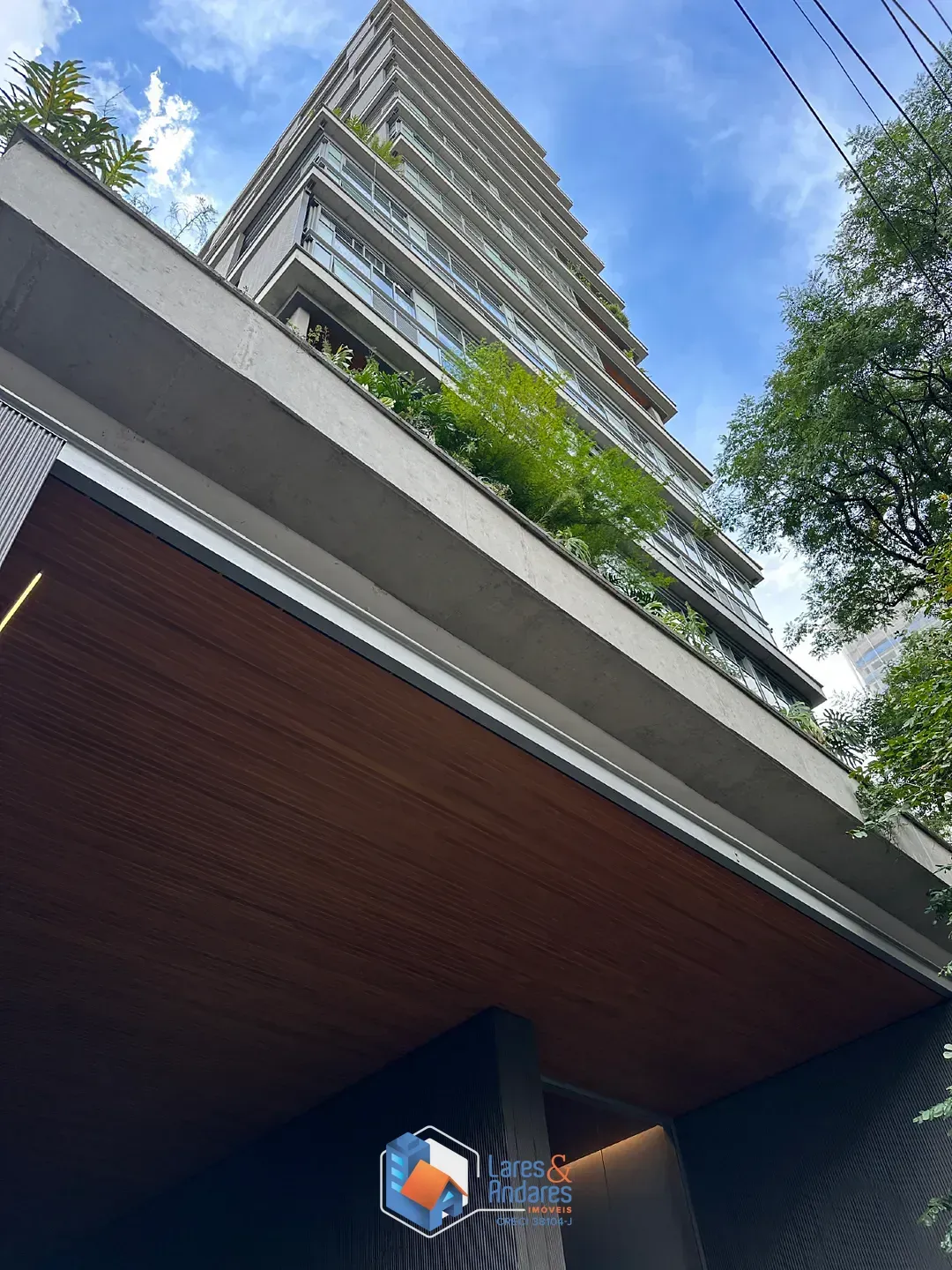 Imagem Duplex para venda em Cerqueira César com 2 quartos, sendo 2 suítes, 148m²