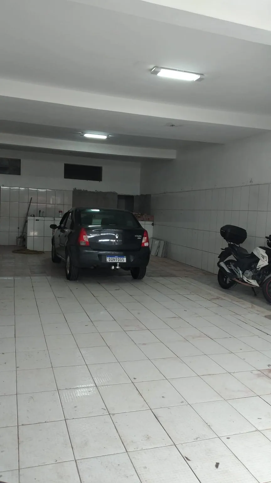 Imagem Salão Comercial e Casa à Venda no Jd. Sto. Amaro, Zona Norte de Sorocaba - 94m² e 90m²