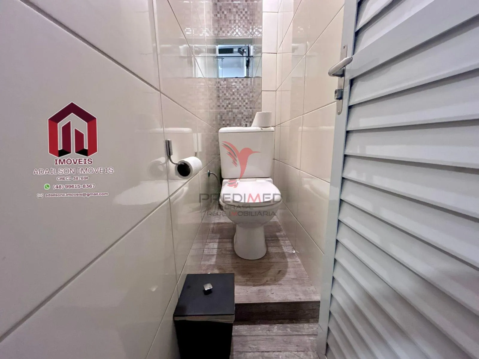 Imagem Casa Porteira Fechada à Venda em Balneário Piçarras/SC Brasil