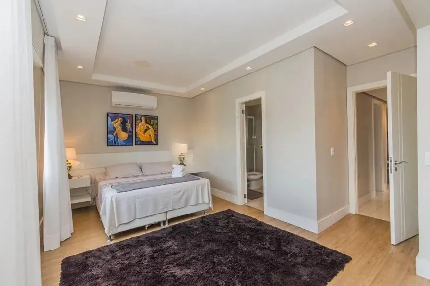 Imagem Cobertura 3 quartos, 235² privativos, com piscina, no Moinhos de Vento