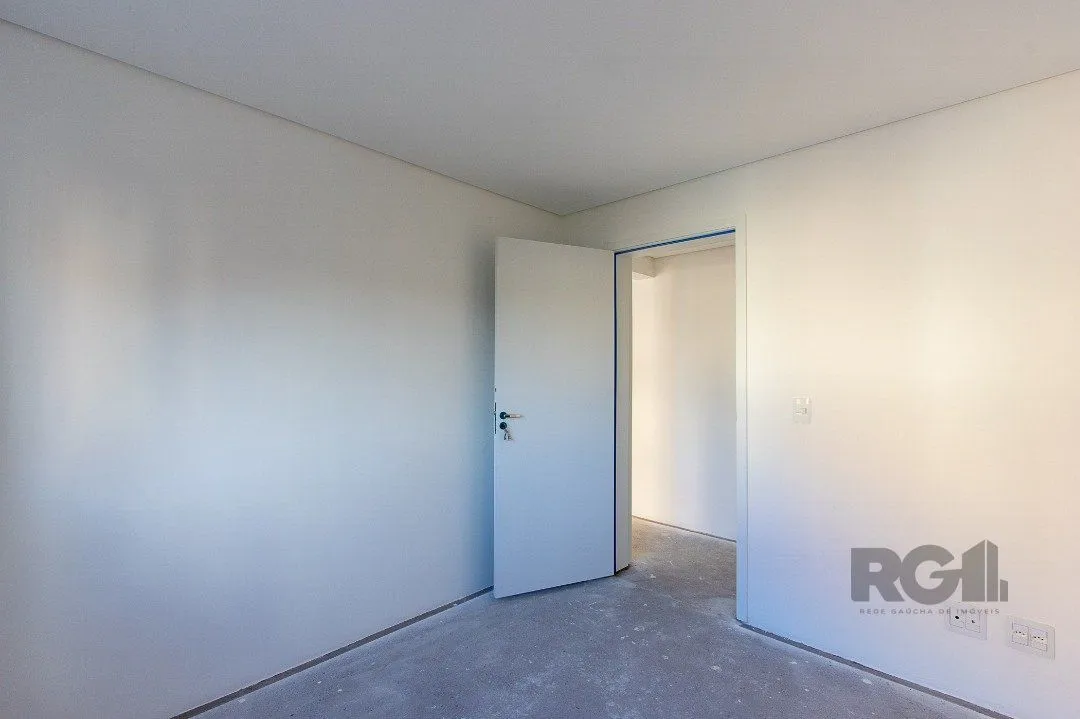Imagem Cobertura para Venda - 214.34m², 3 dormitórios, sendo 3 suites, 2 vagas - Tristeza