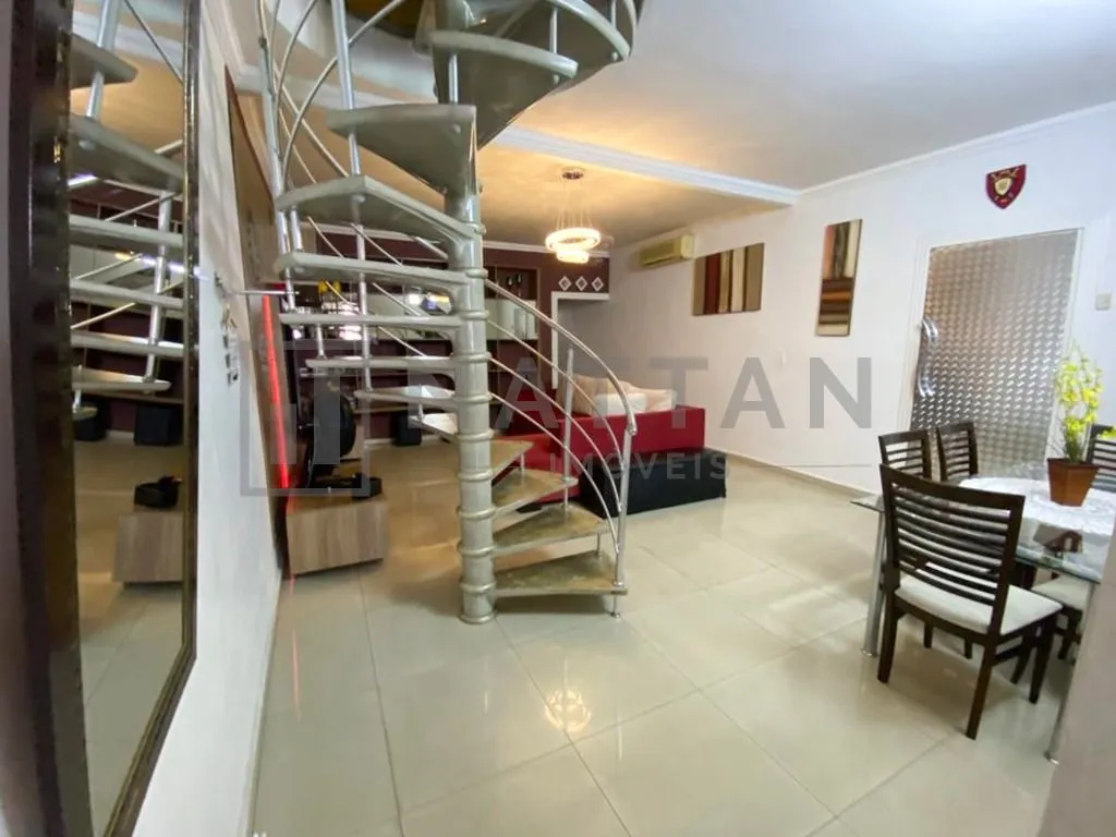 Imagem Imóvel mobiliado com 4 dormitórios, cerca de 700 m² de área útil, lareira e área gourmet