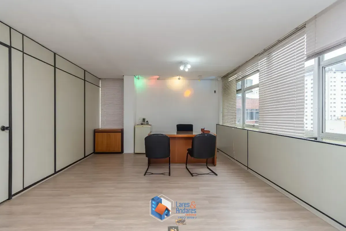 Foto do imóvel Conjunto comercial para venda em Cerqueira César, 82m² em Alameda Santos