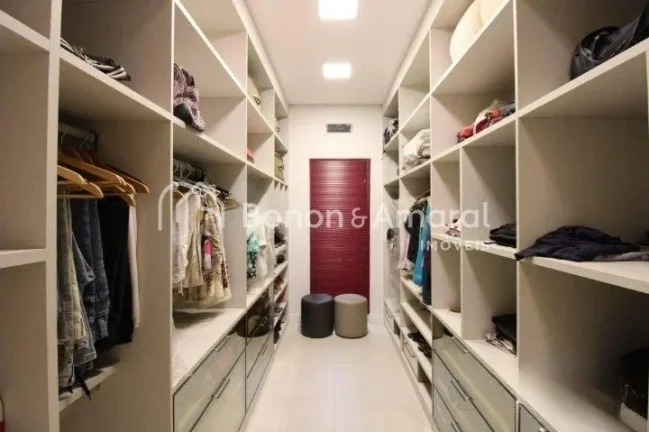 Imagem Sobrado à venda em condomínio fechado no Residencial Athenas, em Paulínia, com 4 suítes, sendo 1...