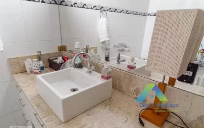 Imagem MIRANDÓPOLIS Lindo Sobrado 200 metros, 3 dormitórios, 1 suíte, 4 vagas espaço gourmet com churrasqueira ótima localização e valor !!!