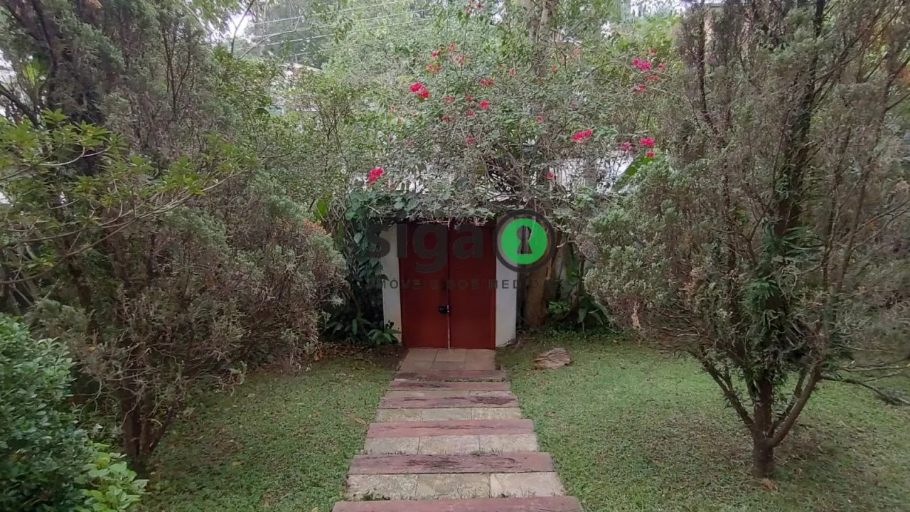 Imagem Casa em Rua tranquila no Real Parque
