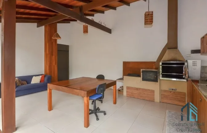 Imagem Casa c/ edícula, residencial/comercial, 03 quartos c/suítes, 10 vagas, no Mossungue em Curitiba - PR