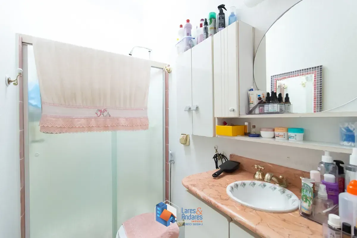 Imagem Casa para venda em Planalto Paulista com 3 quartos, sendo 2 suítes, 283m²