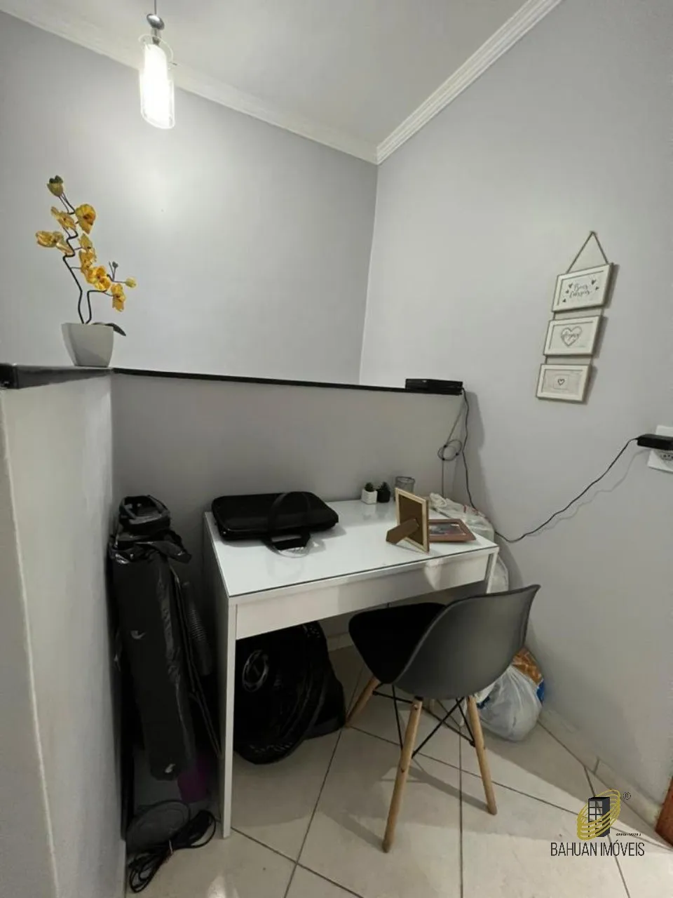 Imagem Imperdível casa à venda em Praia Grande-SP, bairro Melvi, 2 quartos, 1 sala, 2 banheiros, garagem e 73m². Confira!