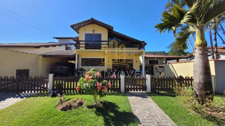 Foto do imóvel Maravilhosa casa tres dormitórios piscina espaço gourmet em condominio fechado em Rua Linguado