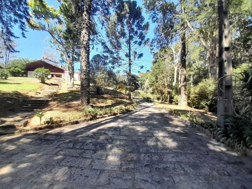 Imagem Sítio para Venda em Teresópolis / RJ no bairro Granja Florestal