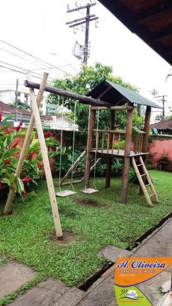 Imagem Casa -08 Dormitórios -Ótima localização próximo á praia (Terreno 986 metros )