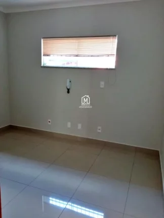 Imagem Comercial para Venda em Limeira / SP no bairro Vila Cristóvam