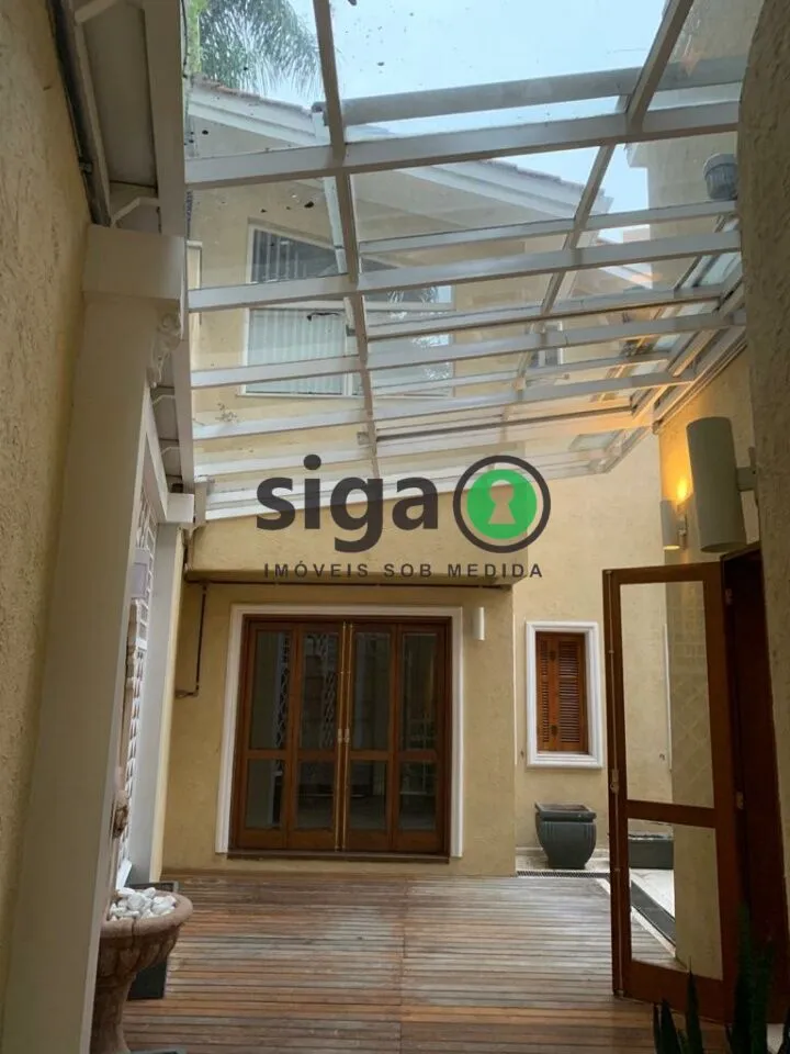 Imagem Casa Sobrado á Venda - 300 m², 3 suítes, 2 vagas no Jardim Paulistano !