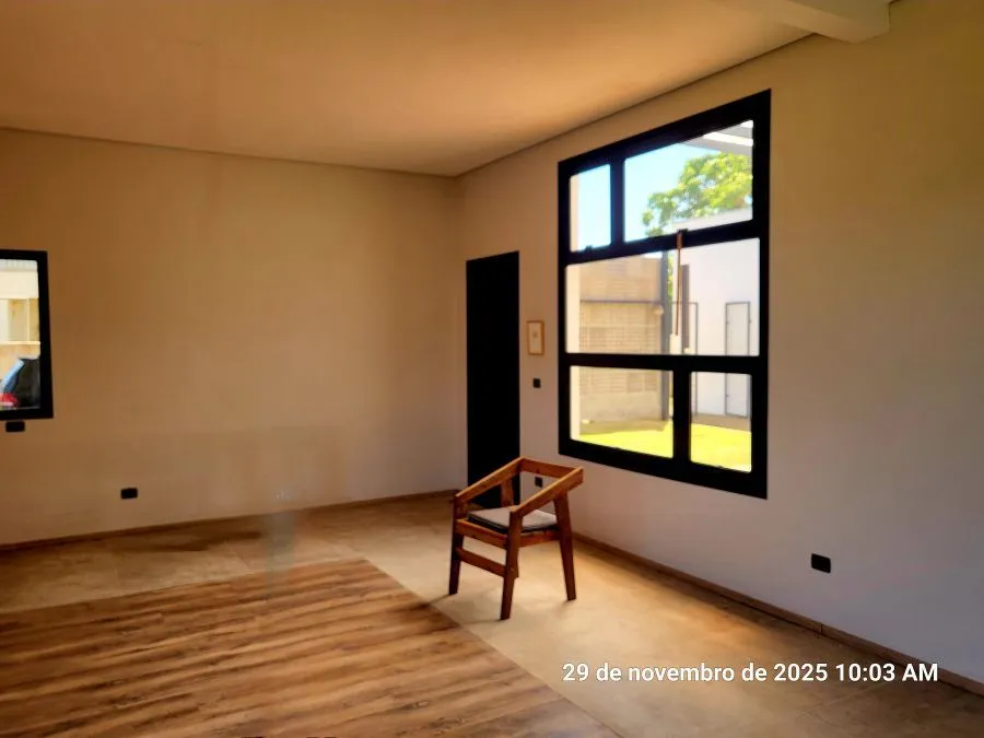 Imagem Casa recém construída em Itu, contendo 03 suítes.