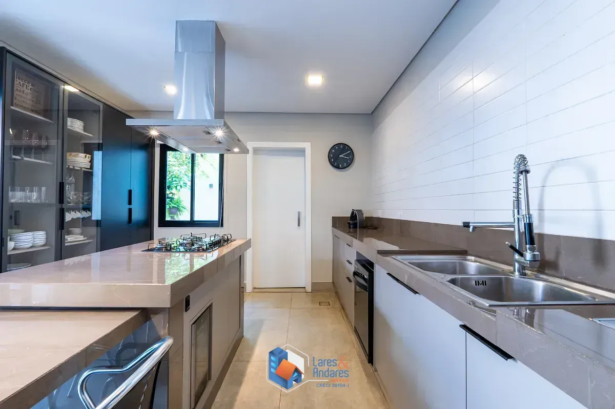 Imagem Casa de vila para venda em Brooklin com 3 quartos, sendo 3 suítes, 188m²