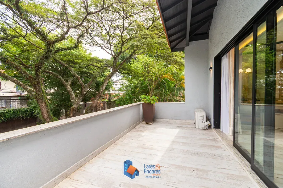 Imagem Casa para venda em Campo Belo com 3 quartos, sendo 3 suítes, 345m²