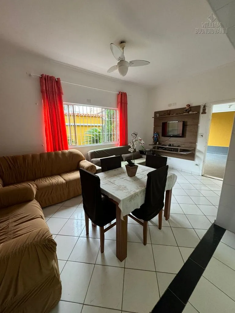 Imagem Casa Isolada no Balneário Flórida - 3 Dorms, Mobiliada e 6 Vagas!