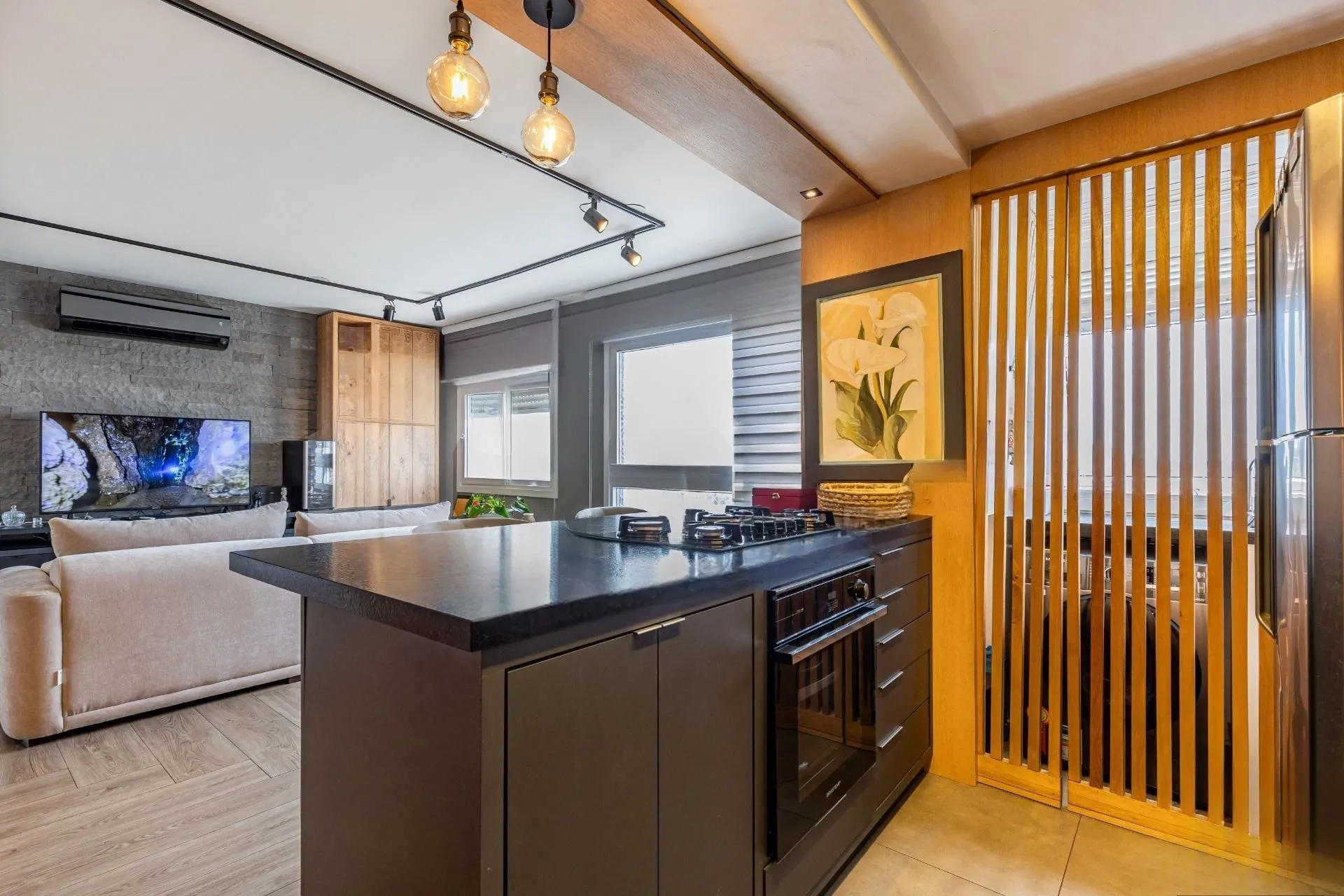 Imagem Apartamento mobiliado e equipado andar alto churrasqueira sol da manhã Lindóia