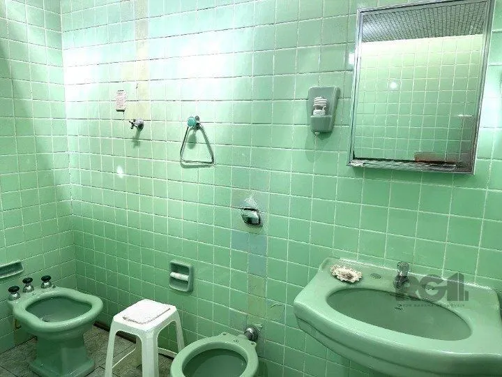 Imagem Casa 3 dormitórios no Bairro Glória, próxima a Prof. Oscar Pereira.