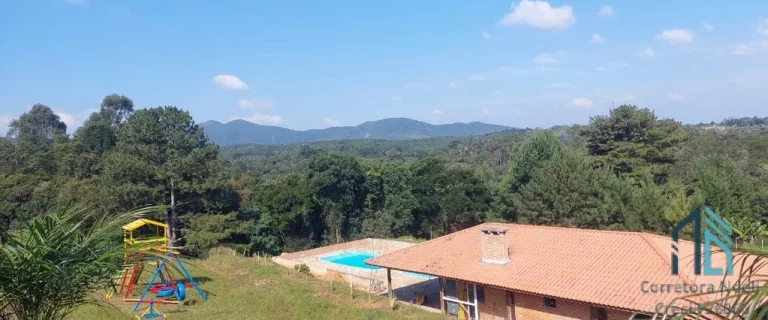 Imagem Chácara/Pousada a venda, 03 casas, 07 quartos, em ótima localização em São José dos Pinhais PR