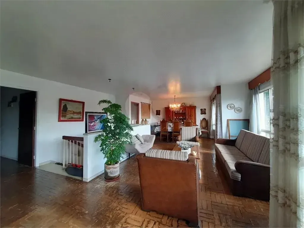 Imagem Casa com 4 Quartos à Venda, 200 m² em Parque Continental - São Paulo