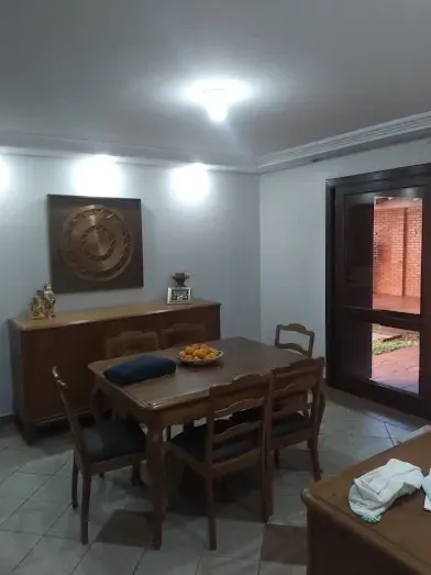 Imagem Casa com 4 Quartos à Venda, 277,58 m² em Centro - Ijuí
