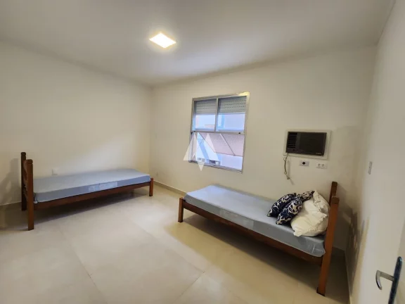 Imagem Apartamento com garagem fechada na Ponta da praia!