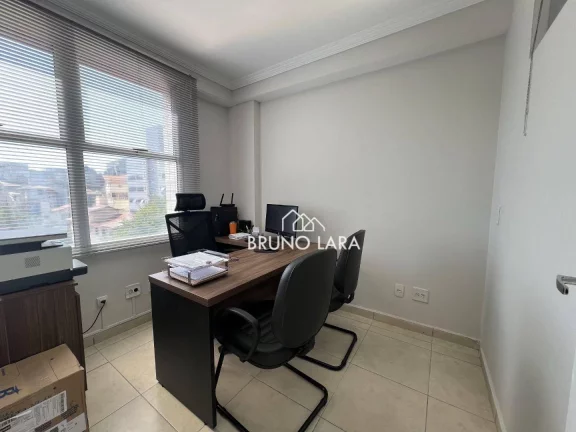 Imagem Sala Comercial à venda no centro de Betim/ MG.