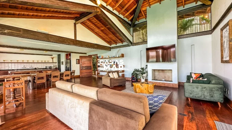 Imagem Casa Frente Mar de Luxo em Búzios-RJ: 5 Suítes, 3 Salas, 8 Banheiros, 3 Vagas, 400m².