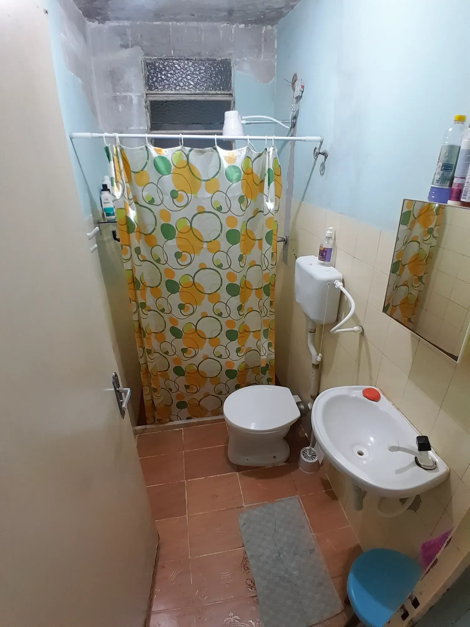 Imagem Casa com 2 Quartos à Venda, 150 metros em Bangu - Rio de Janeiro