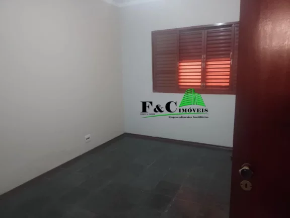 Imagem Casa para Venda em Limeira, Jardim Nova Europa, 3 dormitórios, 1 suíte, 3 banheiros, 3 vagas