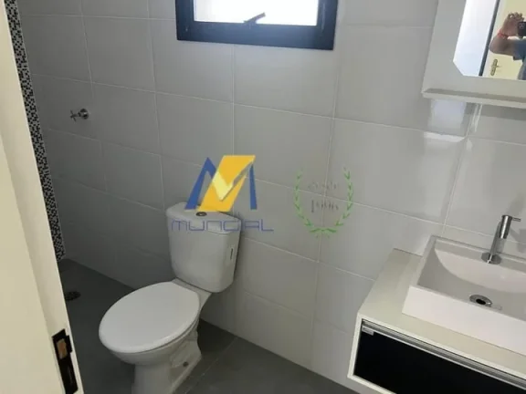 Imagem "Esse sobrado tá a 1 quarteirão do mar e tem até banco molhado na piscina!"