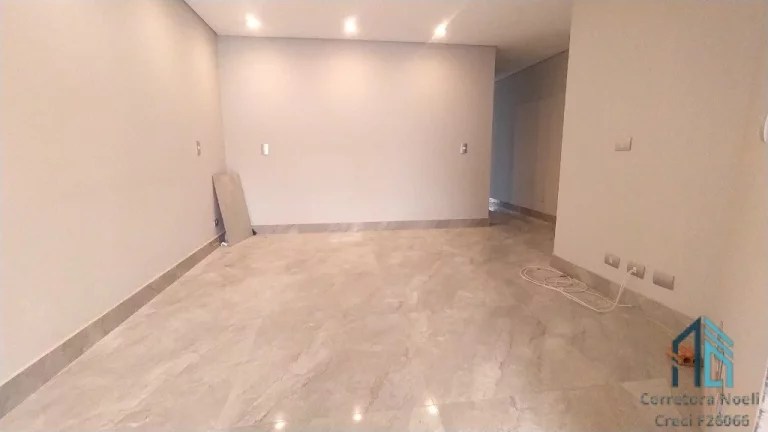 Imagem Casa a venda em condomínio, 05 quartos sendo 03 suítes, no Bairro Alto em Curitiba PR