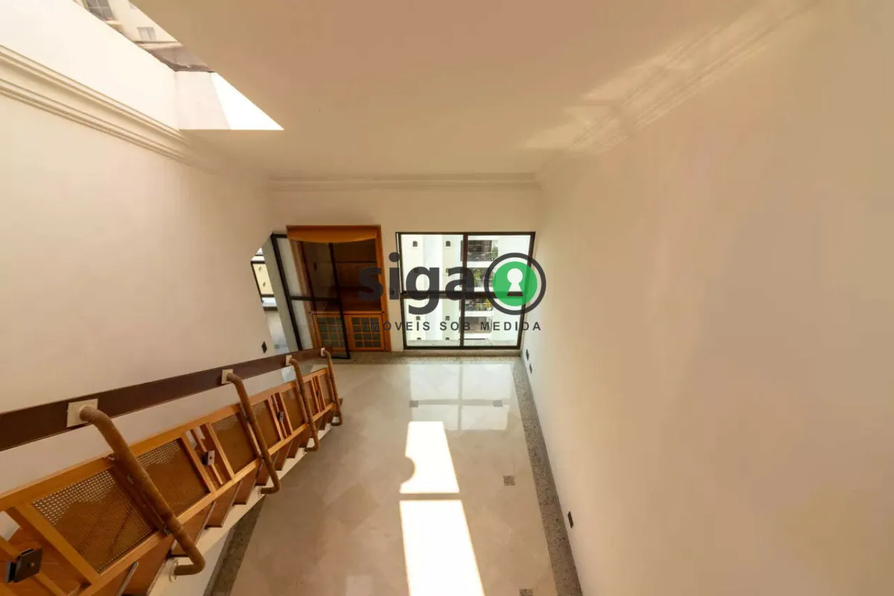 Imagem Cobertura em Moema com Piscina Privativa, Sauna e 3 Vagas Determinadas.