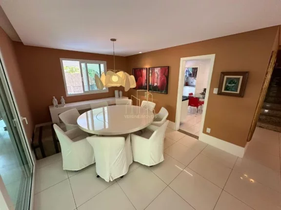 Imagem Casa duplex em condomínio fechado alto luxo com quatro suítes e área gourmet a venda em Patamares