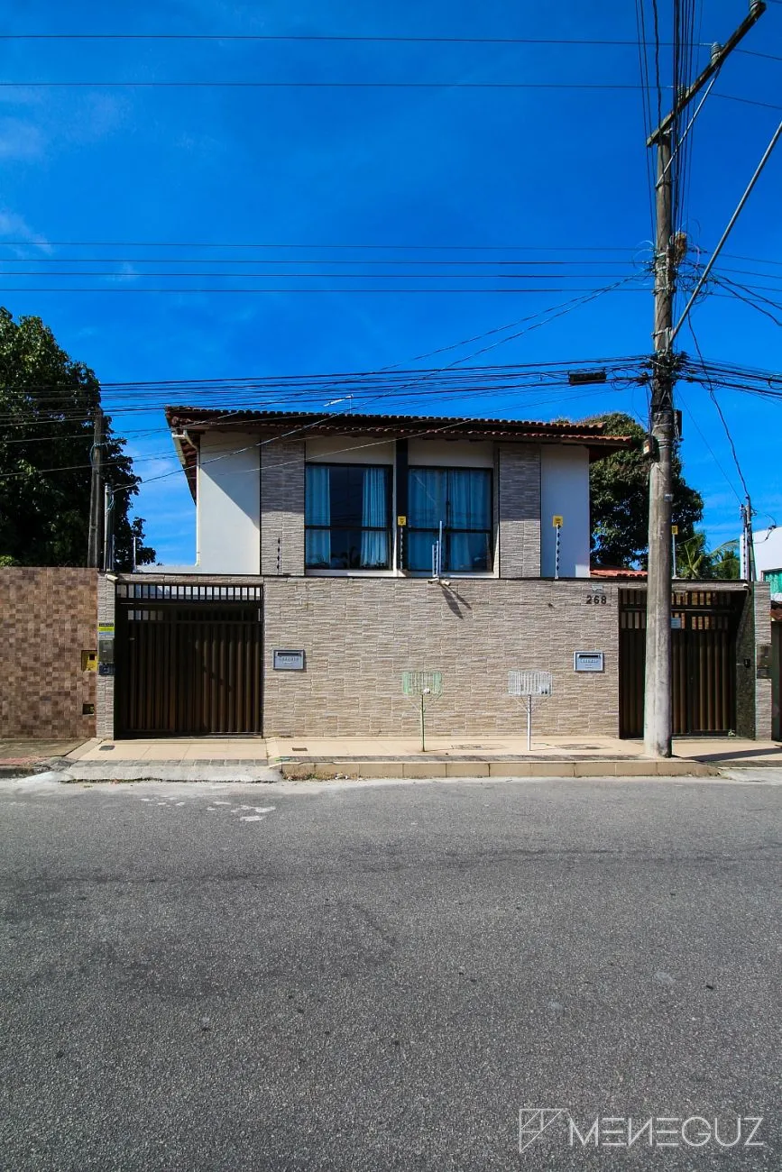 Imagem Casa à venda em Guarapari, na praia do morro, composta de 5 quartos, sendo 4 suítes alto padrão de acabamento